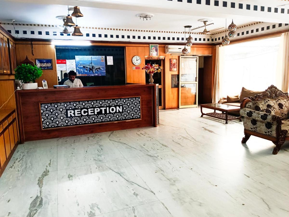 Hotel Krone Near Igi Airport Delhi New Delhi Bagian luar foto
